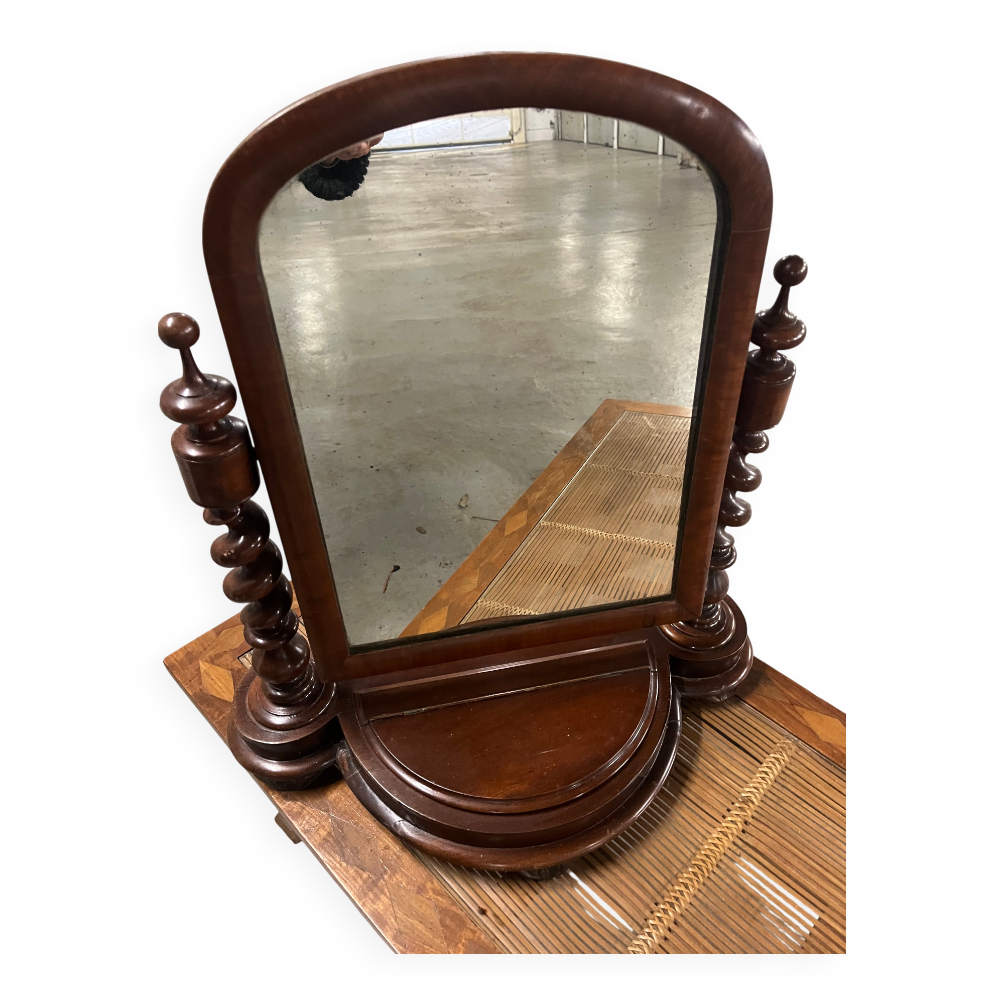 Louis-Philippe mahogany dressing mirror, 19th century.