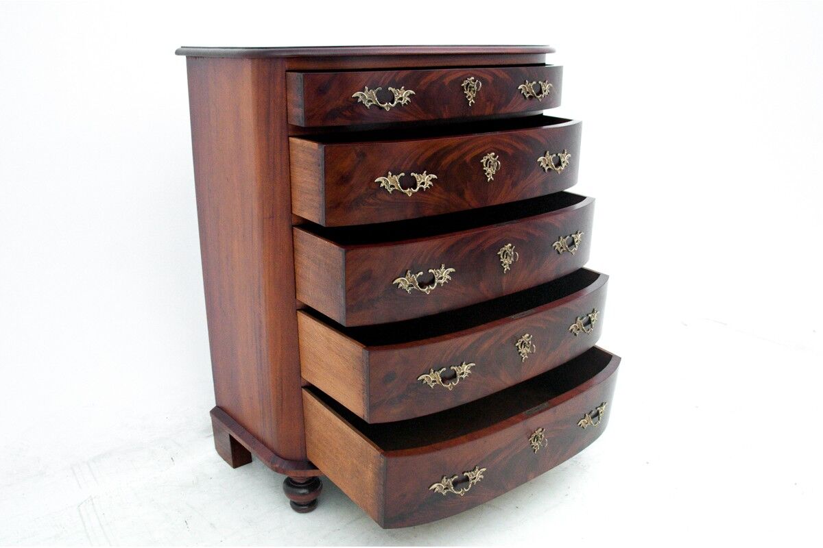 Commode antique, Europe du Nord, vers 1900