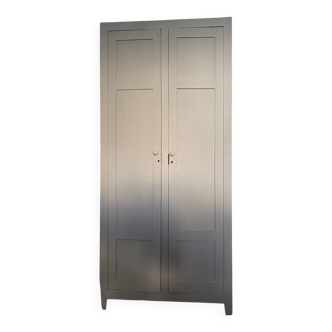 Armoire parisienne