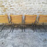 Quatre chaises cesca B32 par Marcel Breuer