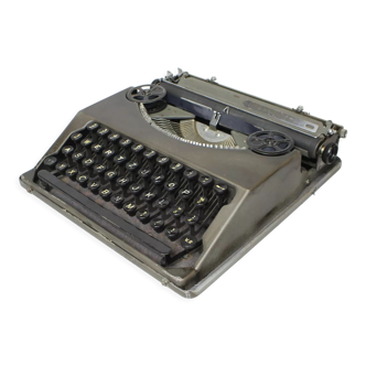 Restored Typewriter, Paillard, Switzerland, 1915