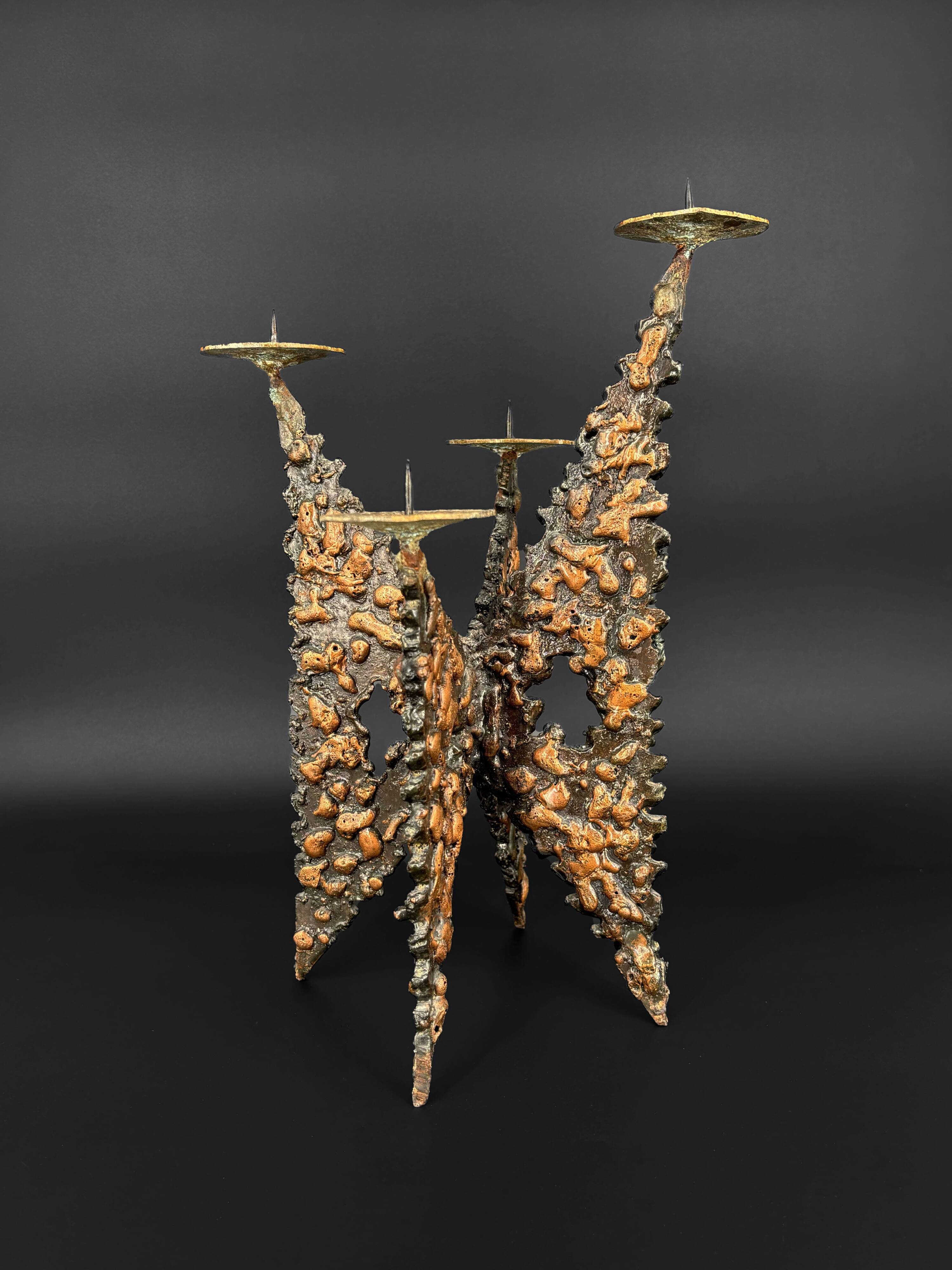 Brutalist sculptural chandelier with 4 lights