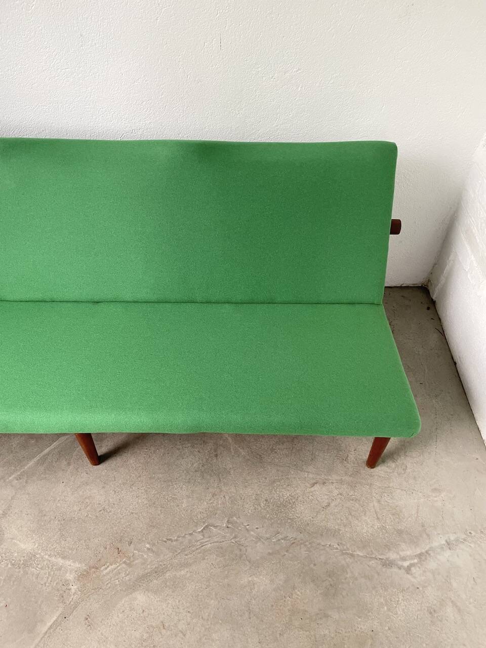 Finn Juhl three-seater bench “Japan” model France & Son
