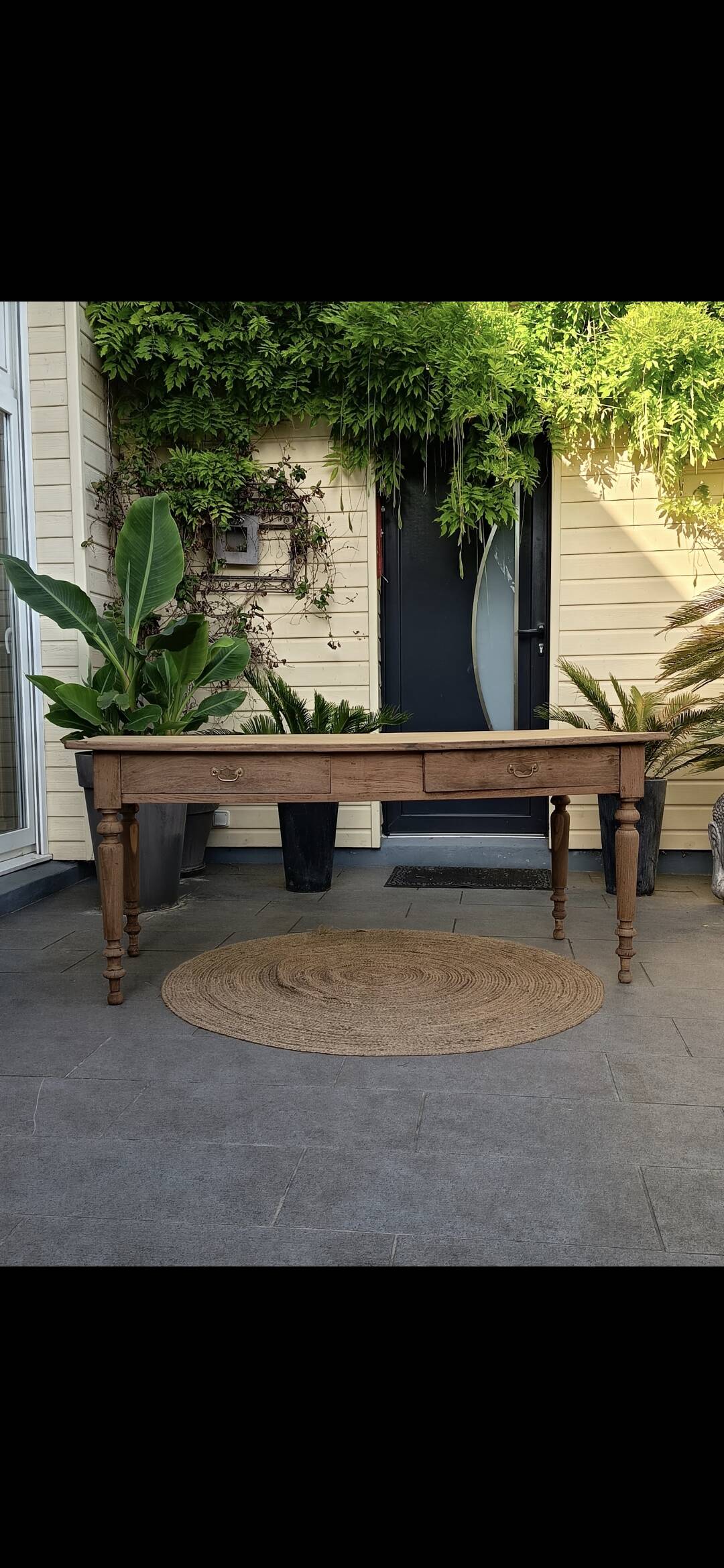 Table / desk