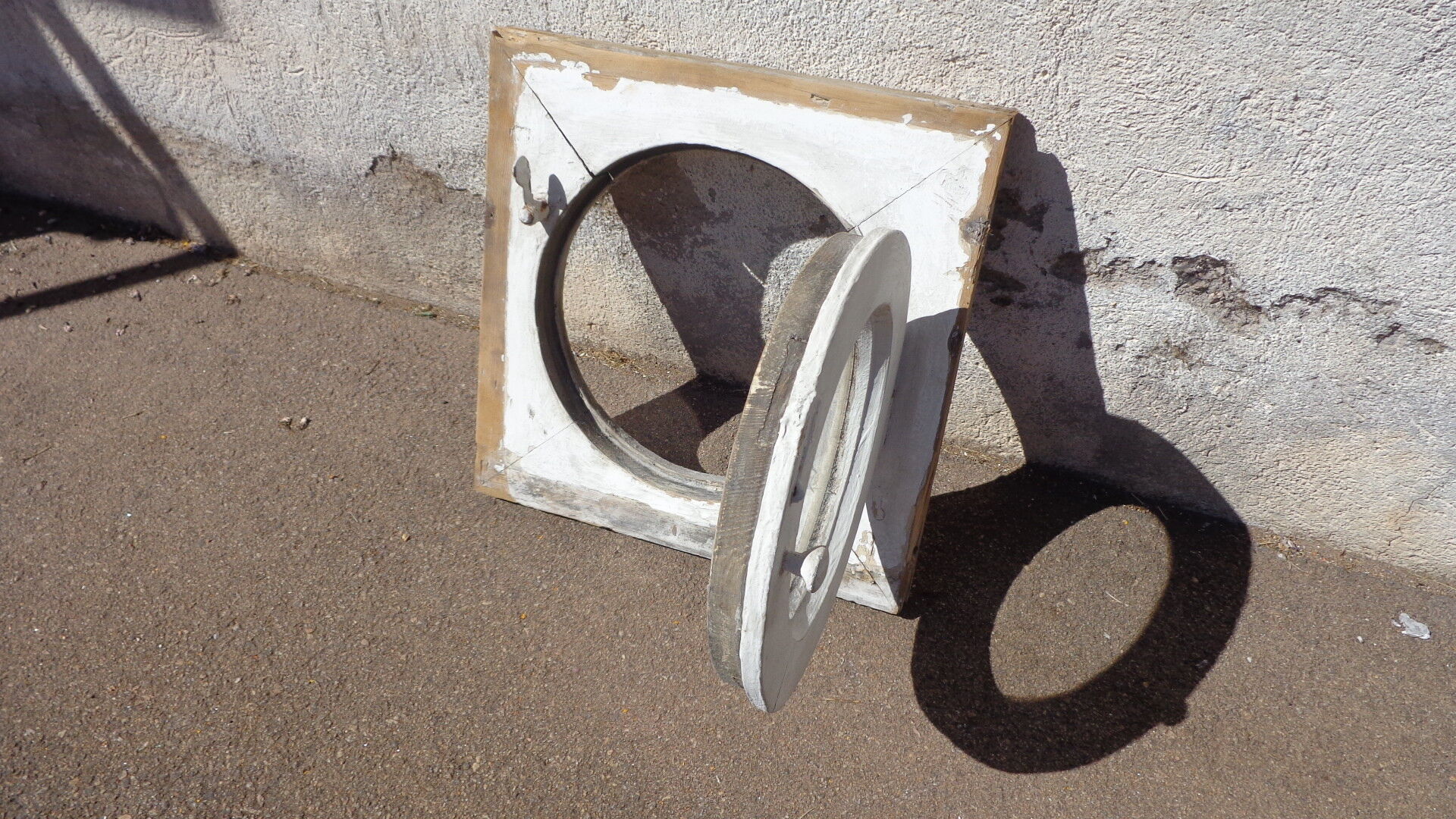 Window chassis opening