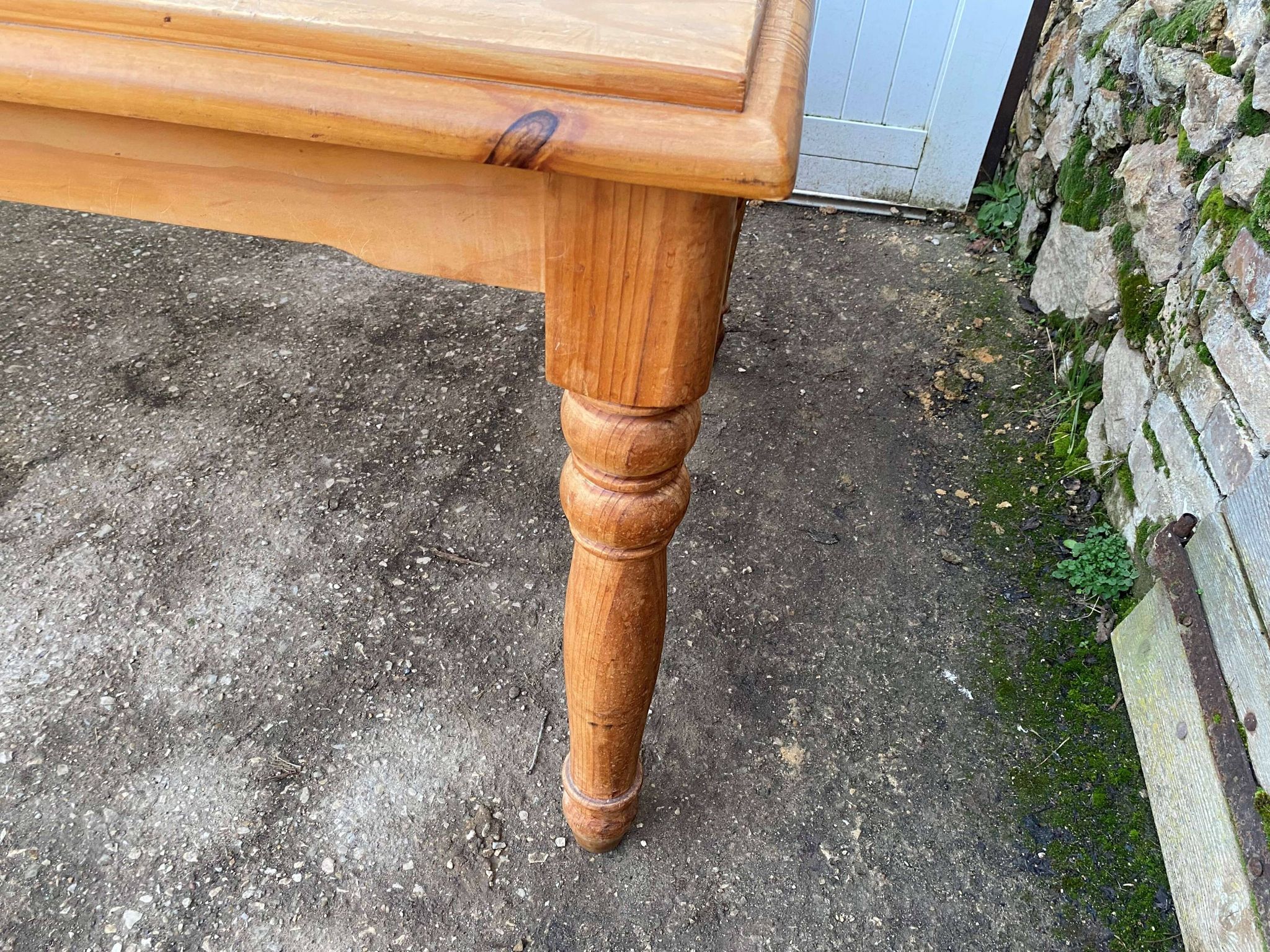 Large farmhouse dining room table 250cm in solid pine turned legs 1990