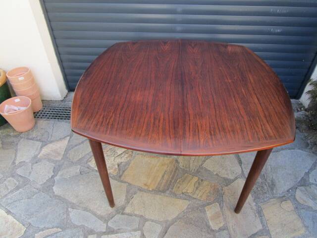 60s Scandinavian table in rosewood