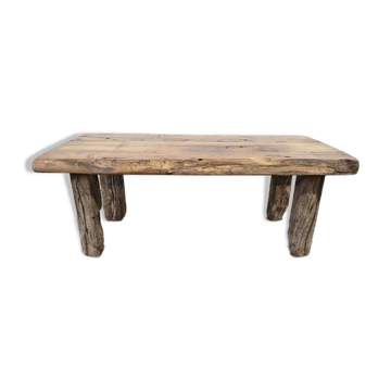 Vintage coffee table in sturdy wood / coffee table