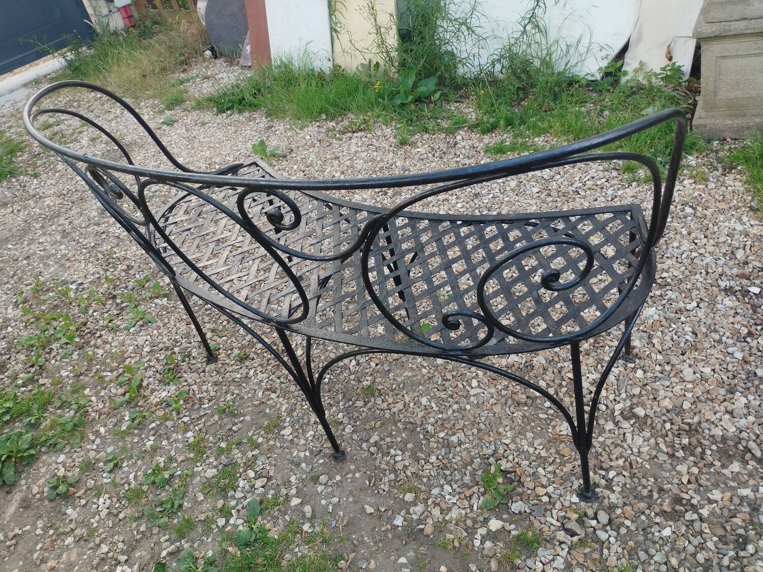 Banc de jardin en fer ancien