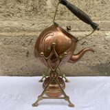 Ancien samovar en cuivre