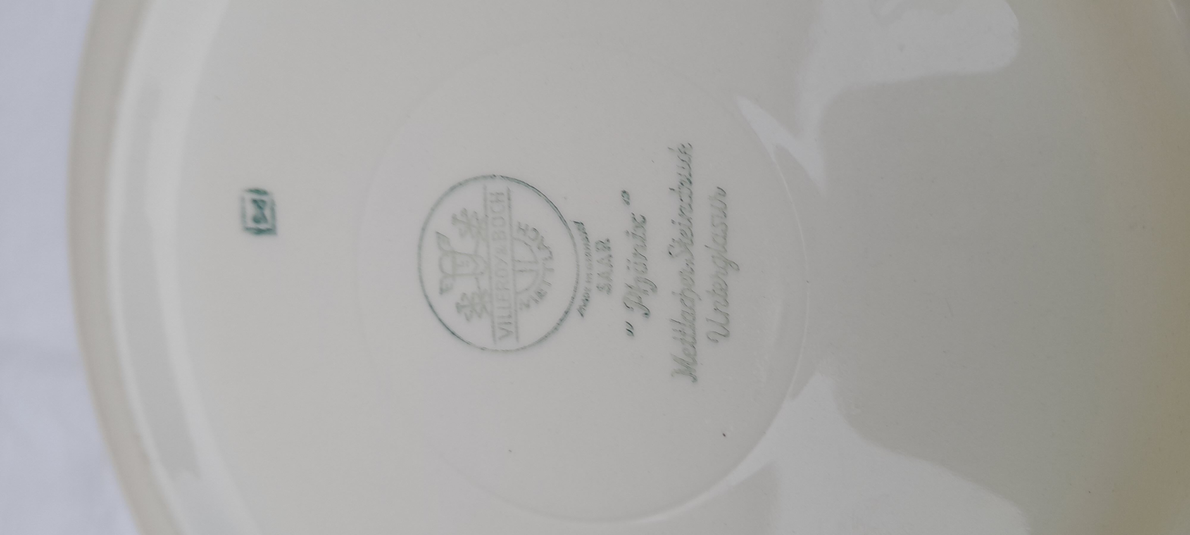 Hollow round plate in Earthenware Villeroy & Boch