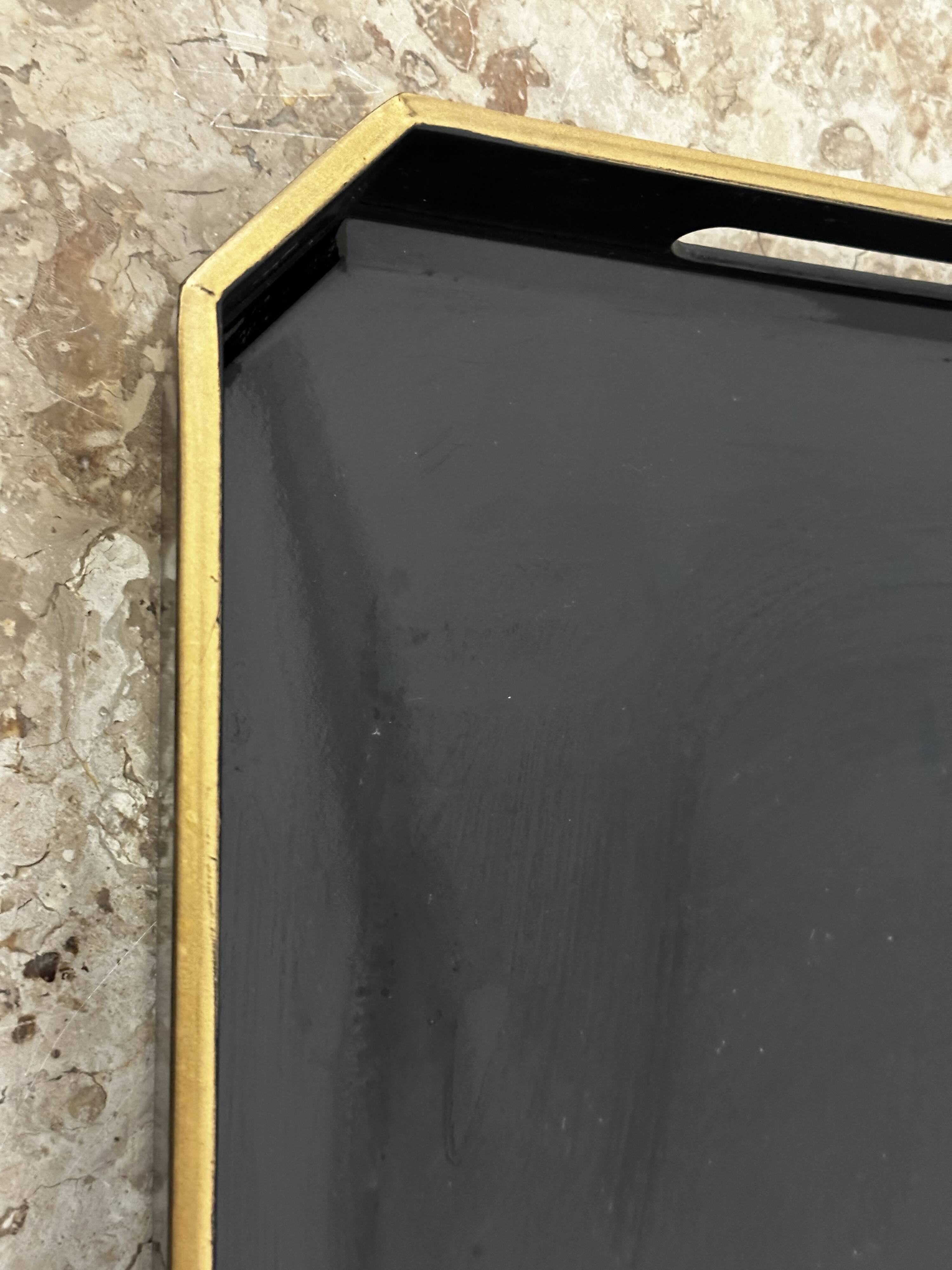 Japanese tray in black and gold lacquered wood