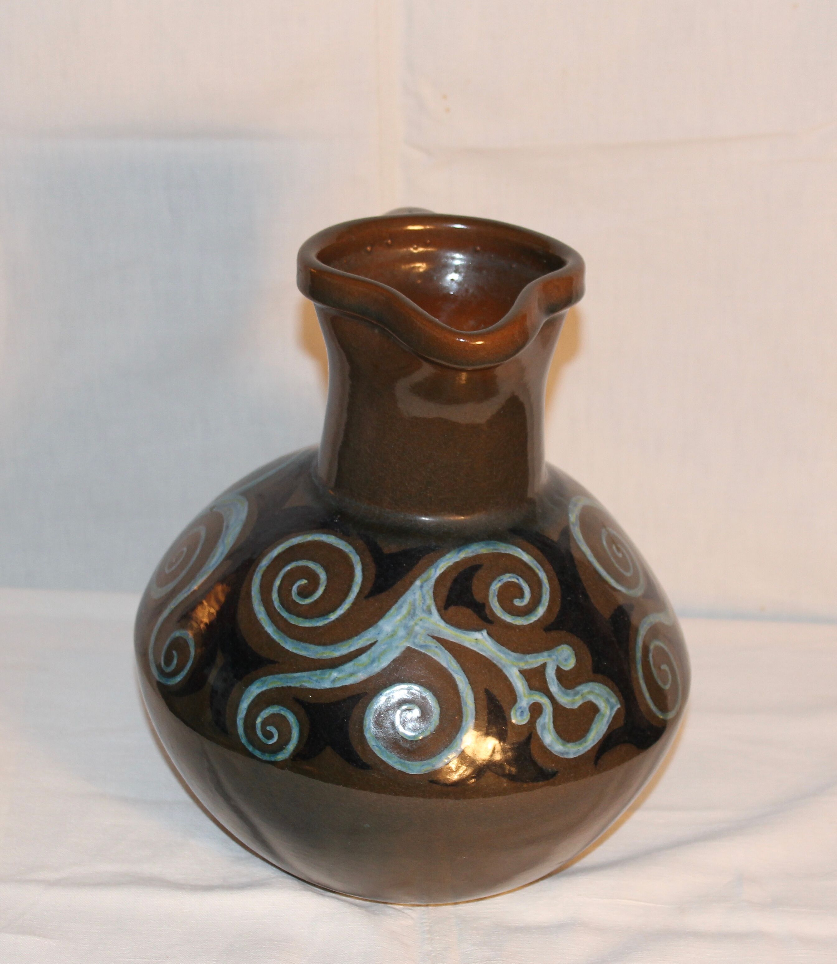 Pitcher ceramic 1950s sign Lisa Ben