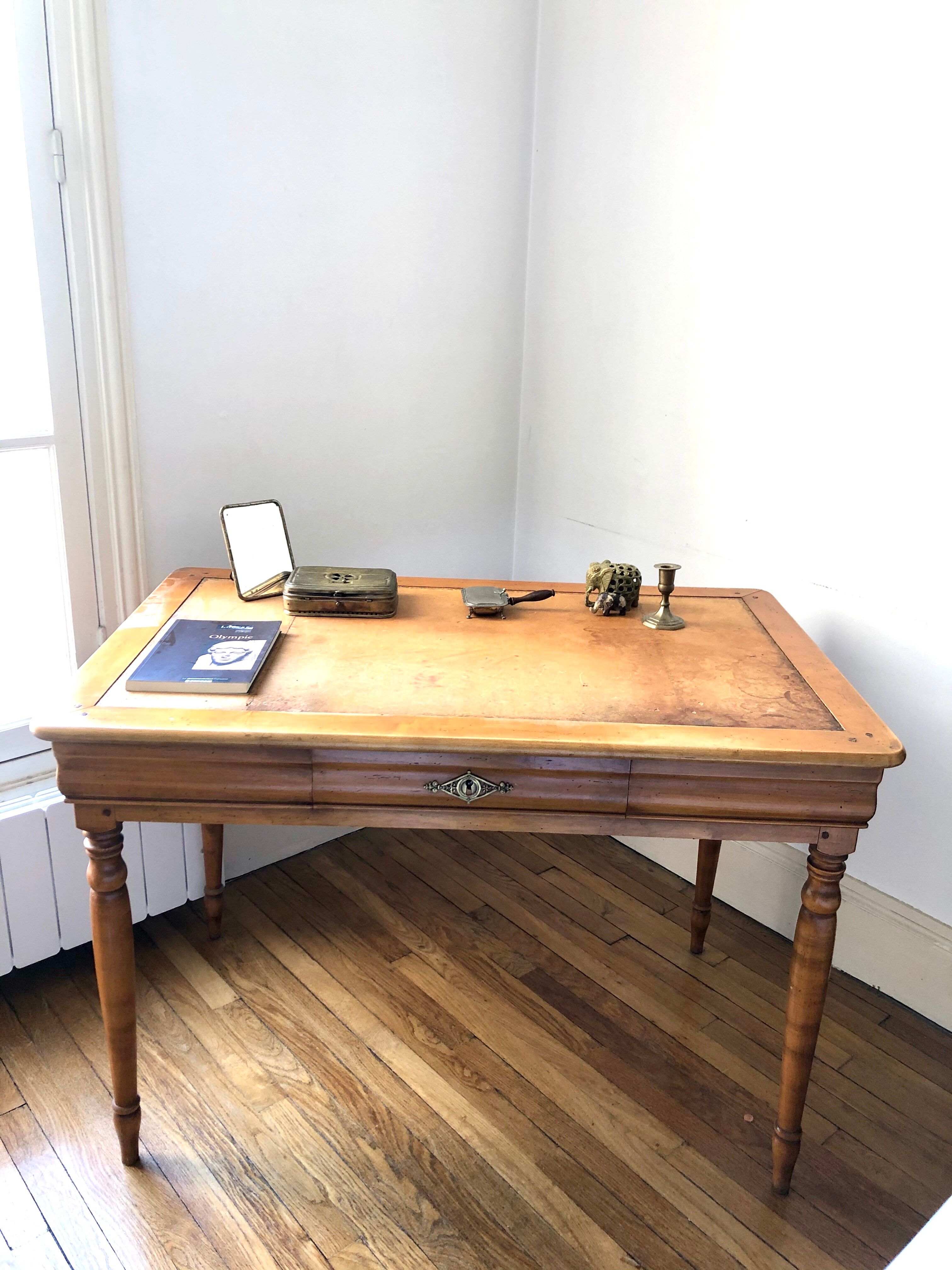 Table extensible en merisier massif