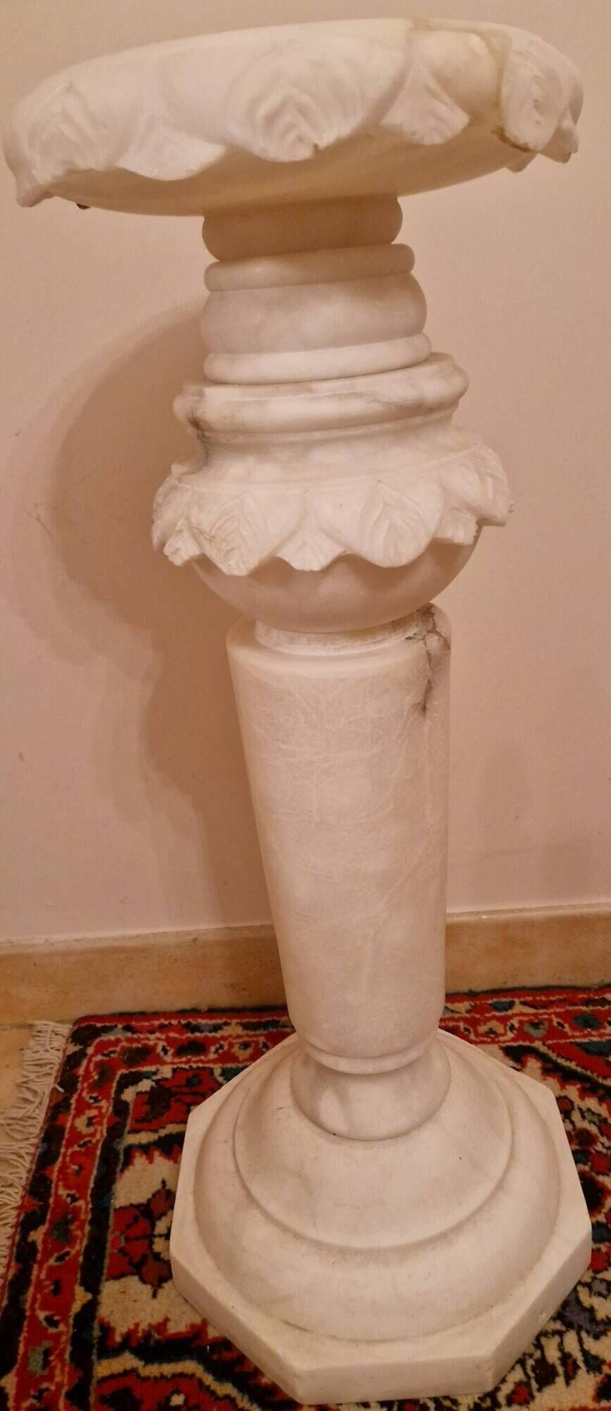 Spanish alabaster sculpted pedestal Decorative pedestal 20th century 66 cm