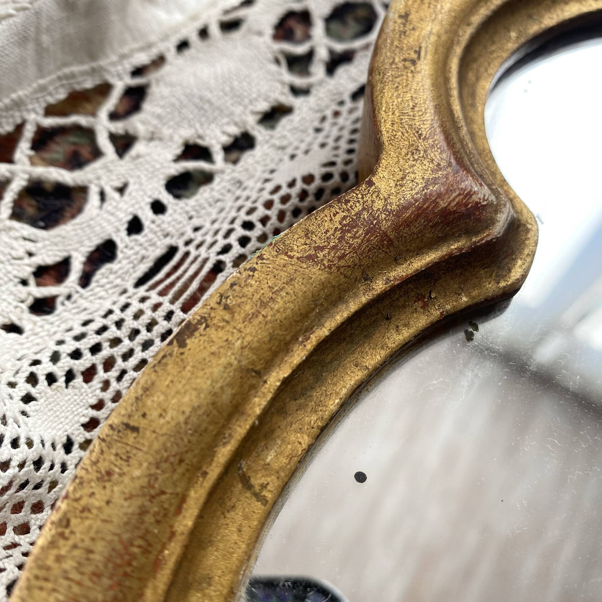 Miroir ancien trilobé en bois doré 22 cm 