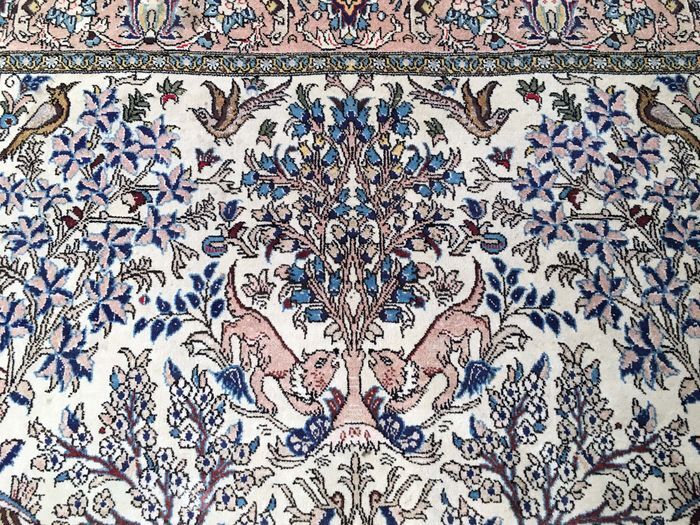 Ancient Persian carpet Ghoum Djafahi 1950 165x250cm