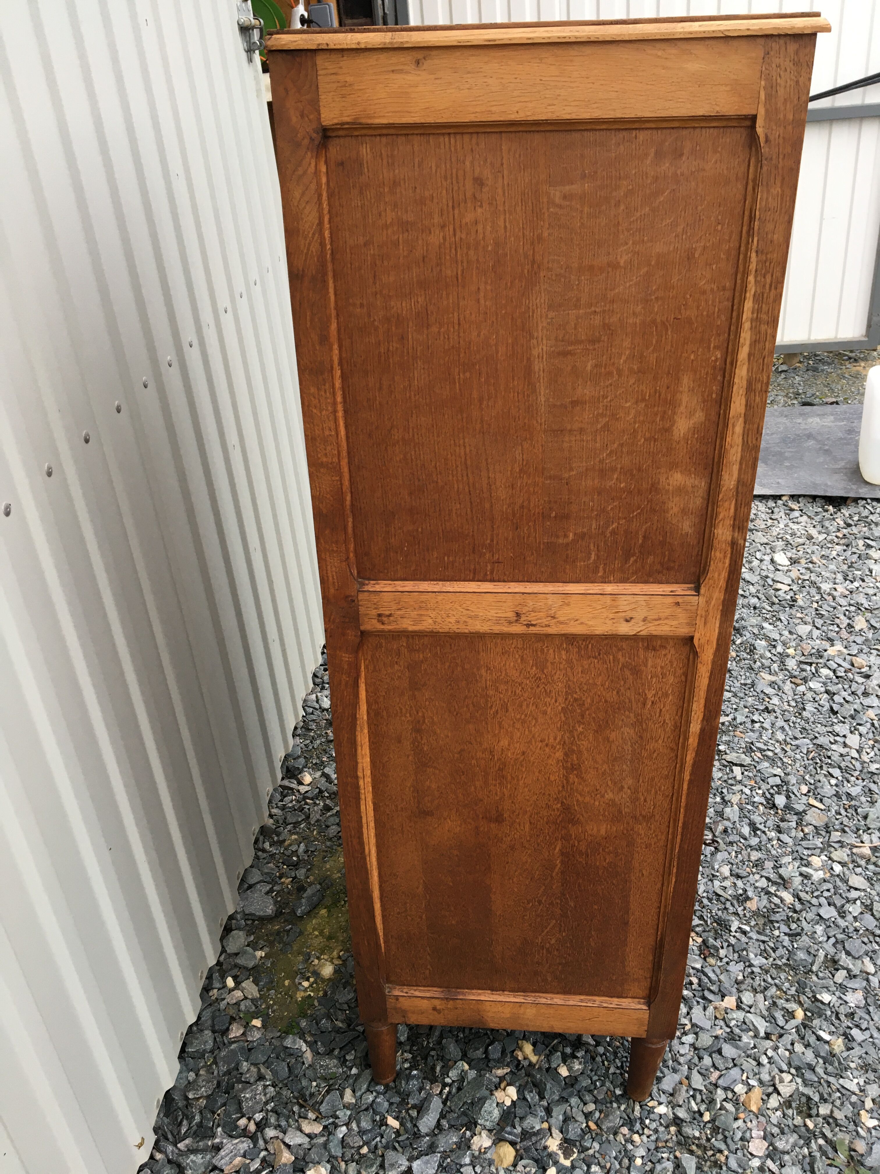 Showcase cabinet from 1920