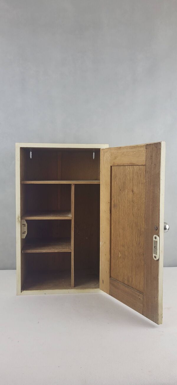 Armoire à Pharmacie / toilette en Bois, 1950s