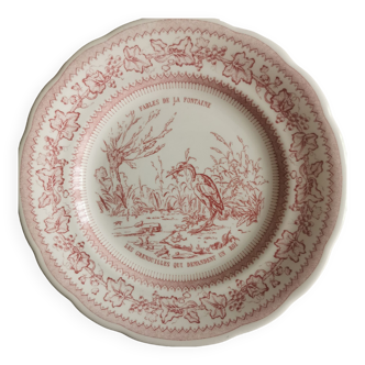 Dessert plate. Museum of earthenware of Gien. Plate N°6 Fables of the Fountain