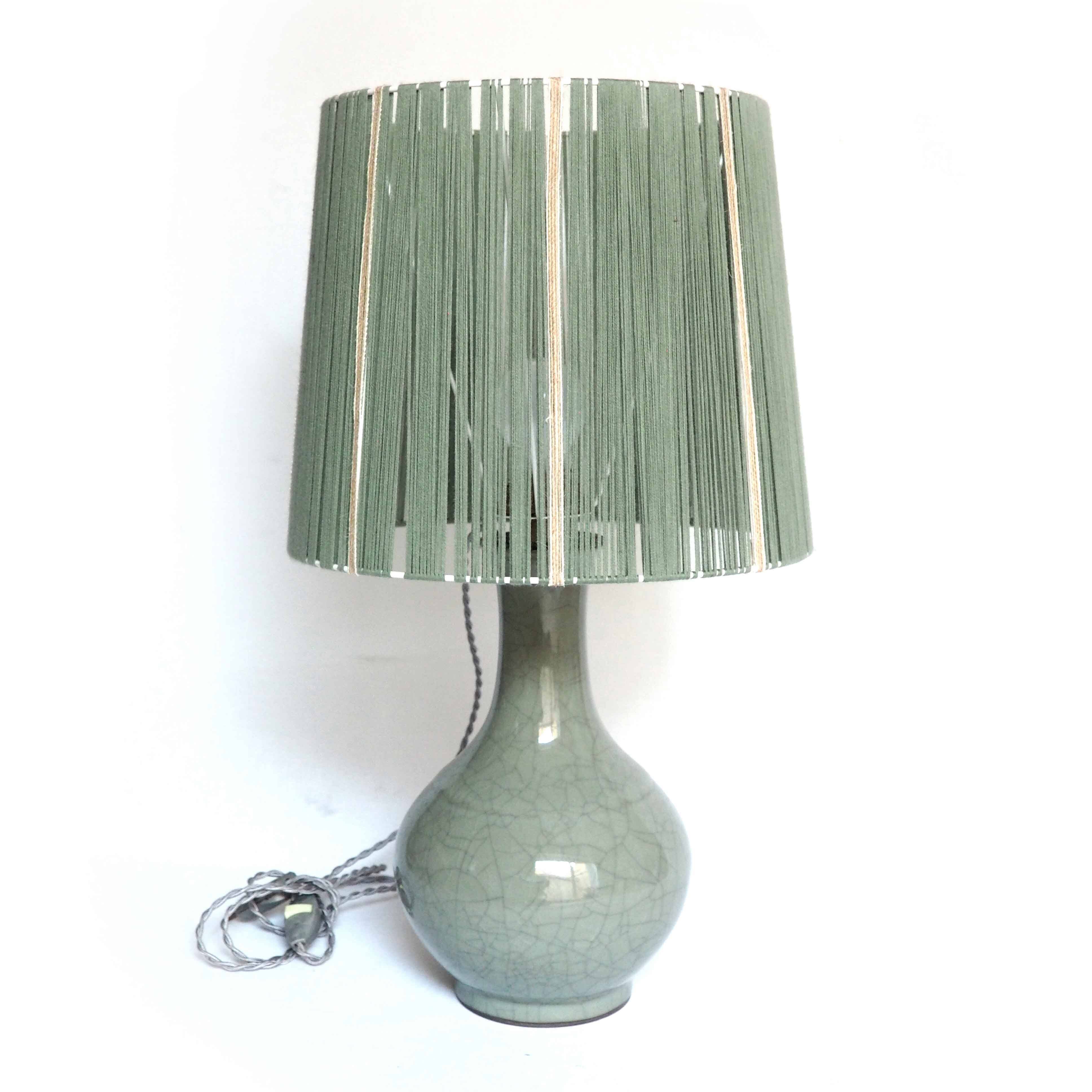 Large ceramic lamp with wire shade