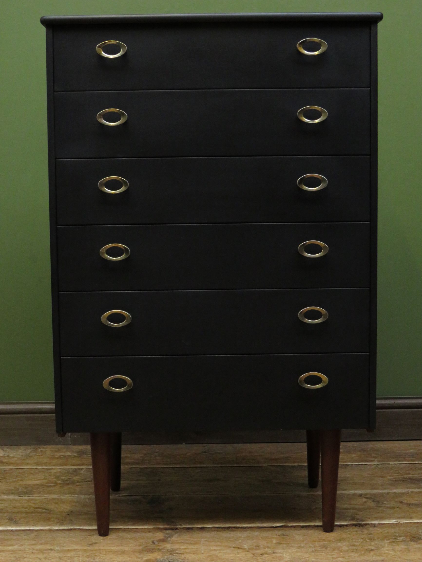 Commode vintage