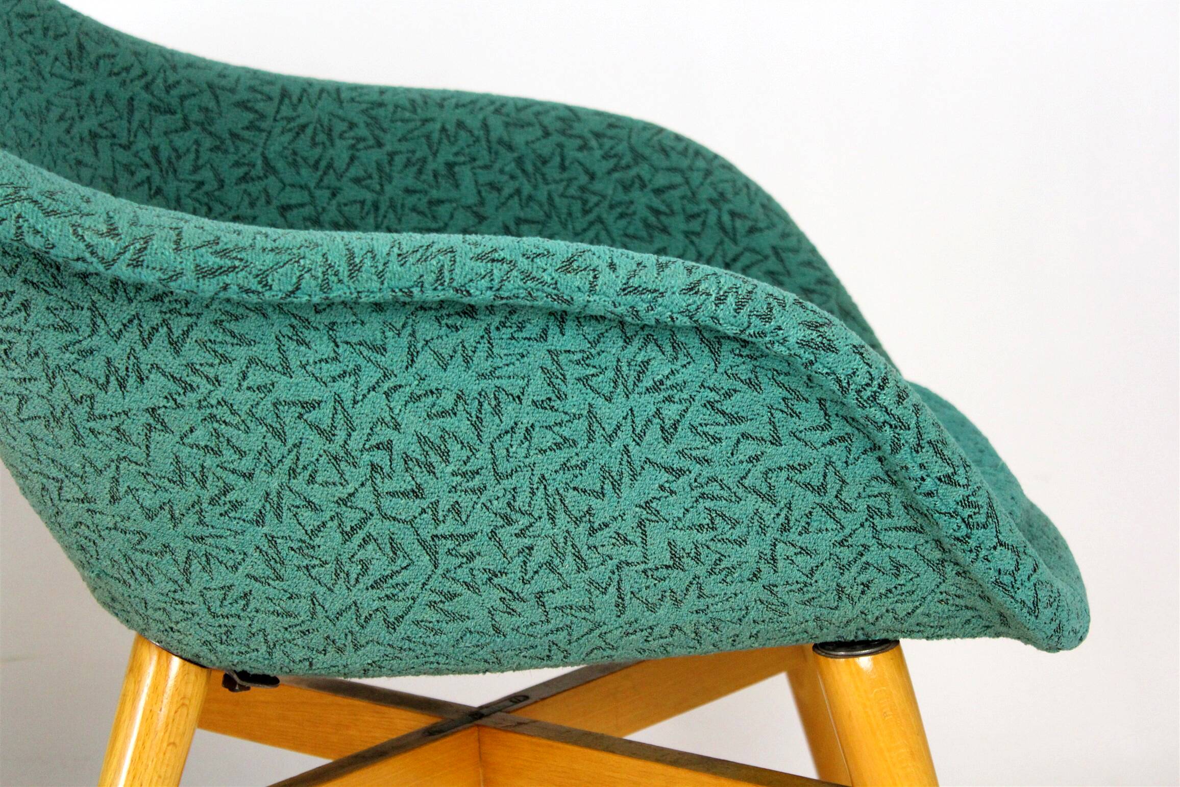 Fauteuils par Miroslav Navratil pour Tatra Nábytok, années 1960, ensemble de 2