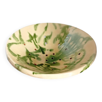 Ceramic fruit strainer