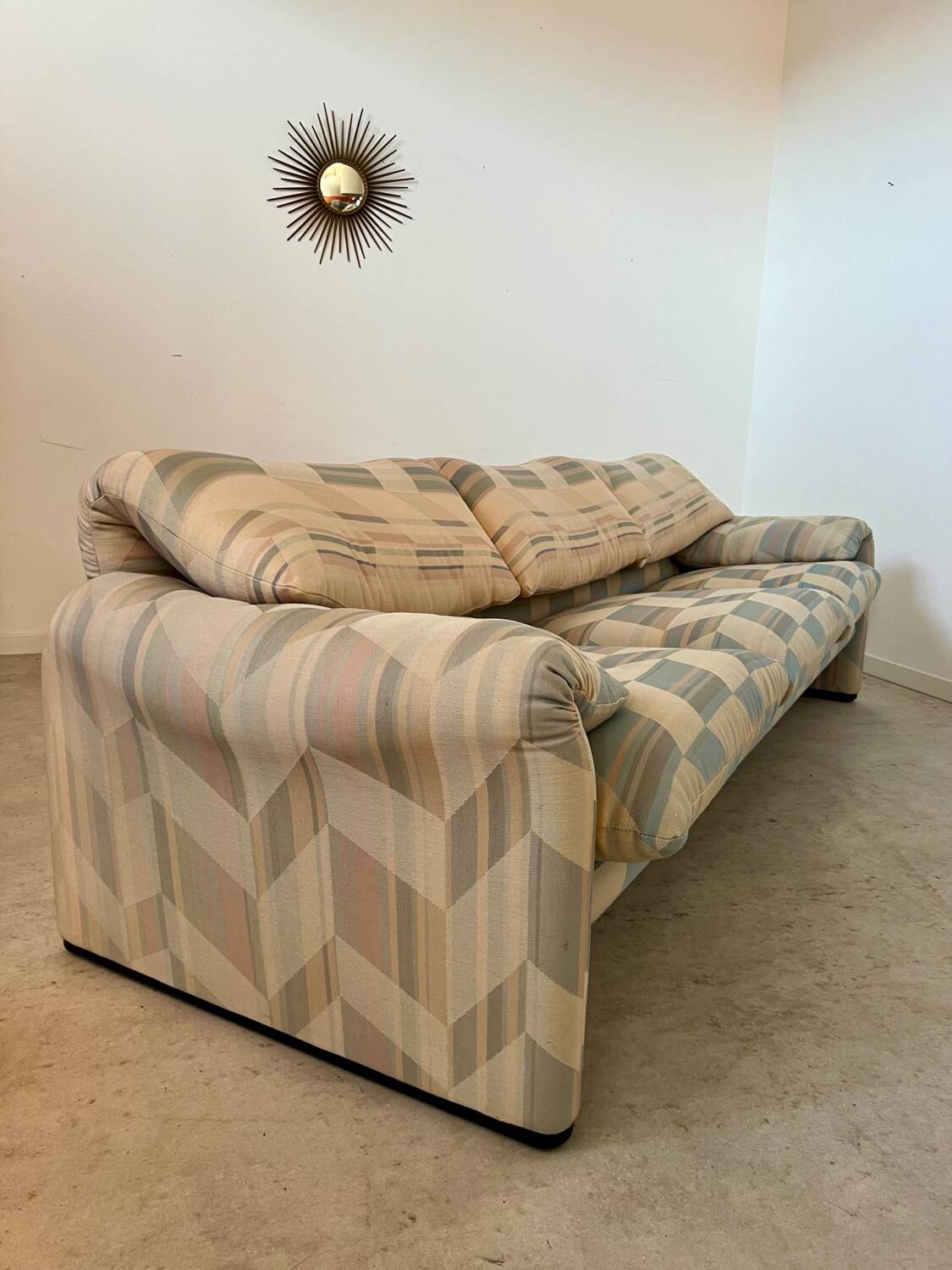 Ancien canapé Maralunga 3 places design italien des années 70 Cassina tissu patchwork