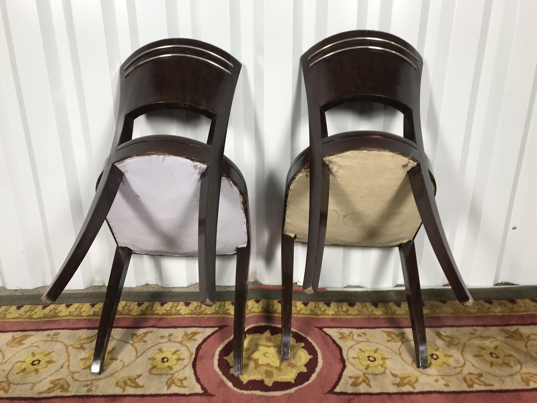 Paire de chaises époque Art Déco velours rouge