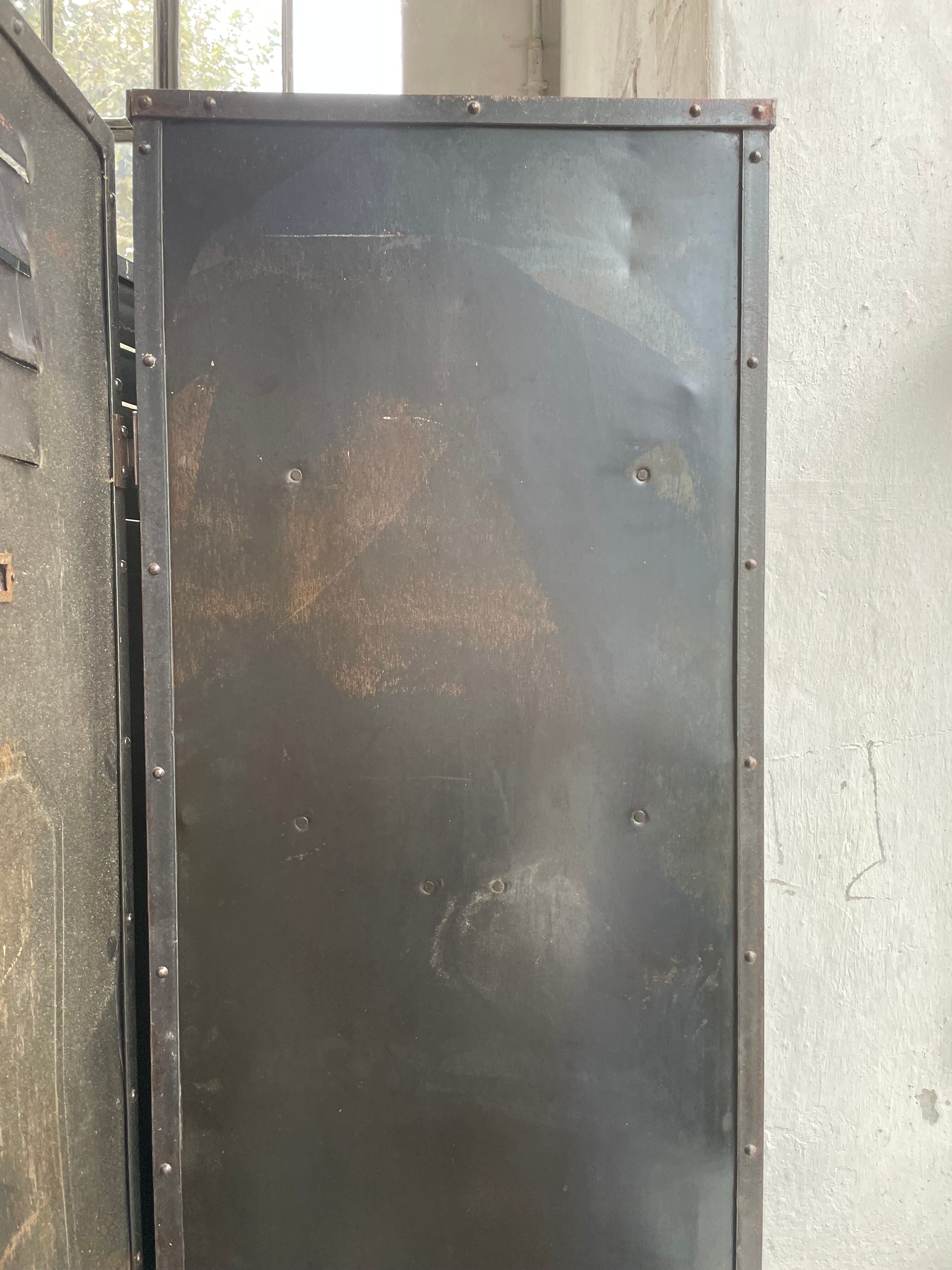 Riveted metal cloakroom Swchartz 1920
