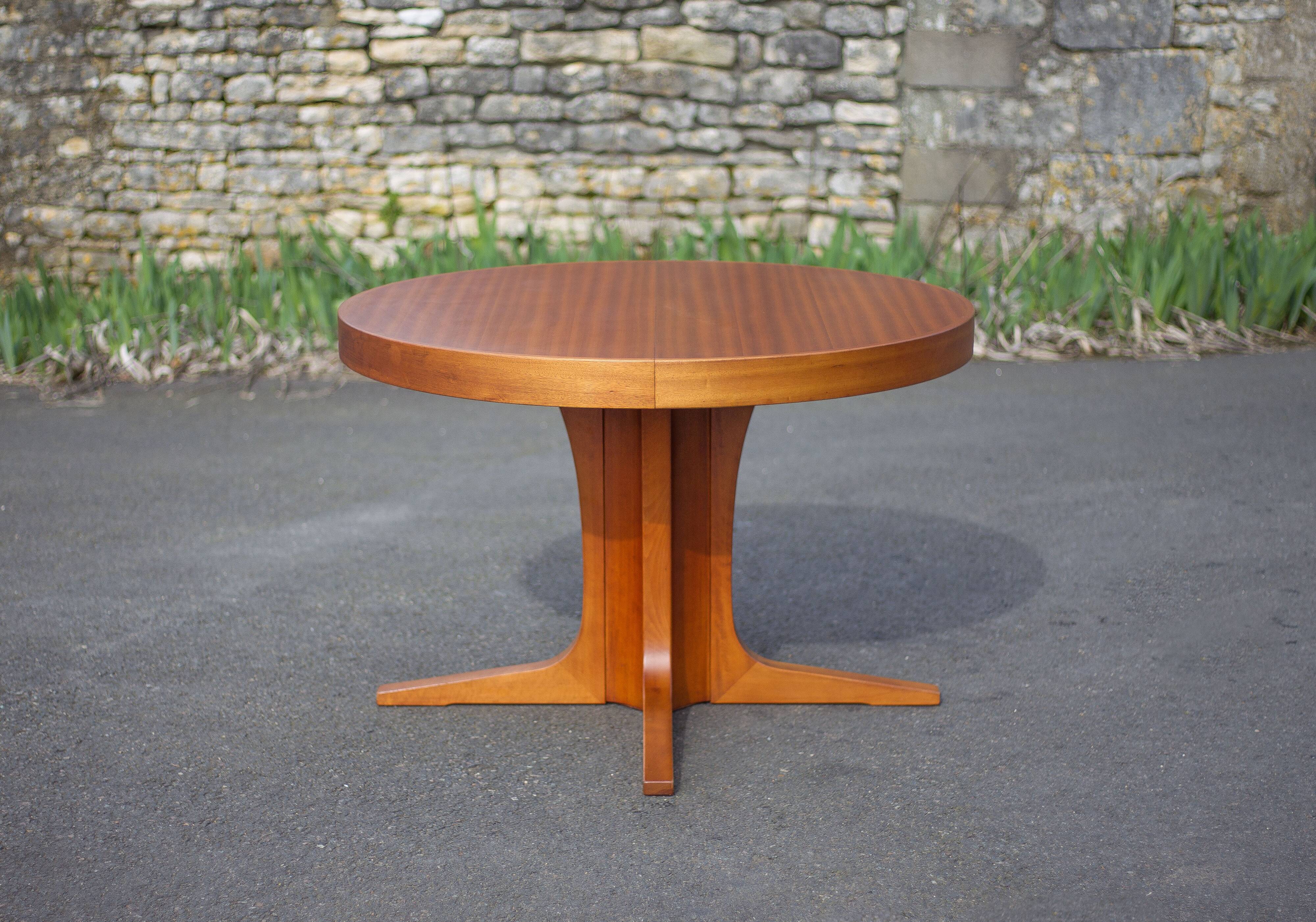 Round wooden table with 3 extensions, table with central star foot, dining table, living room table