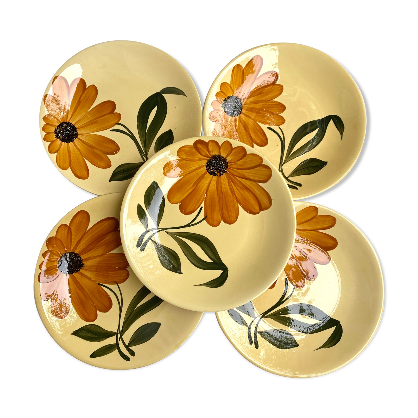 Porcelain plates from gien