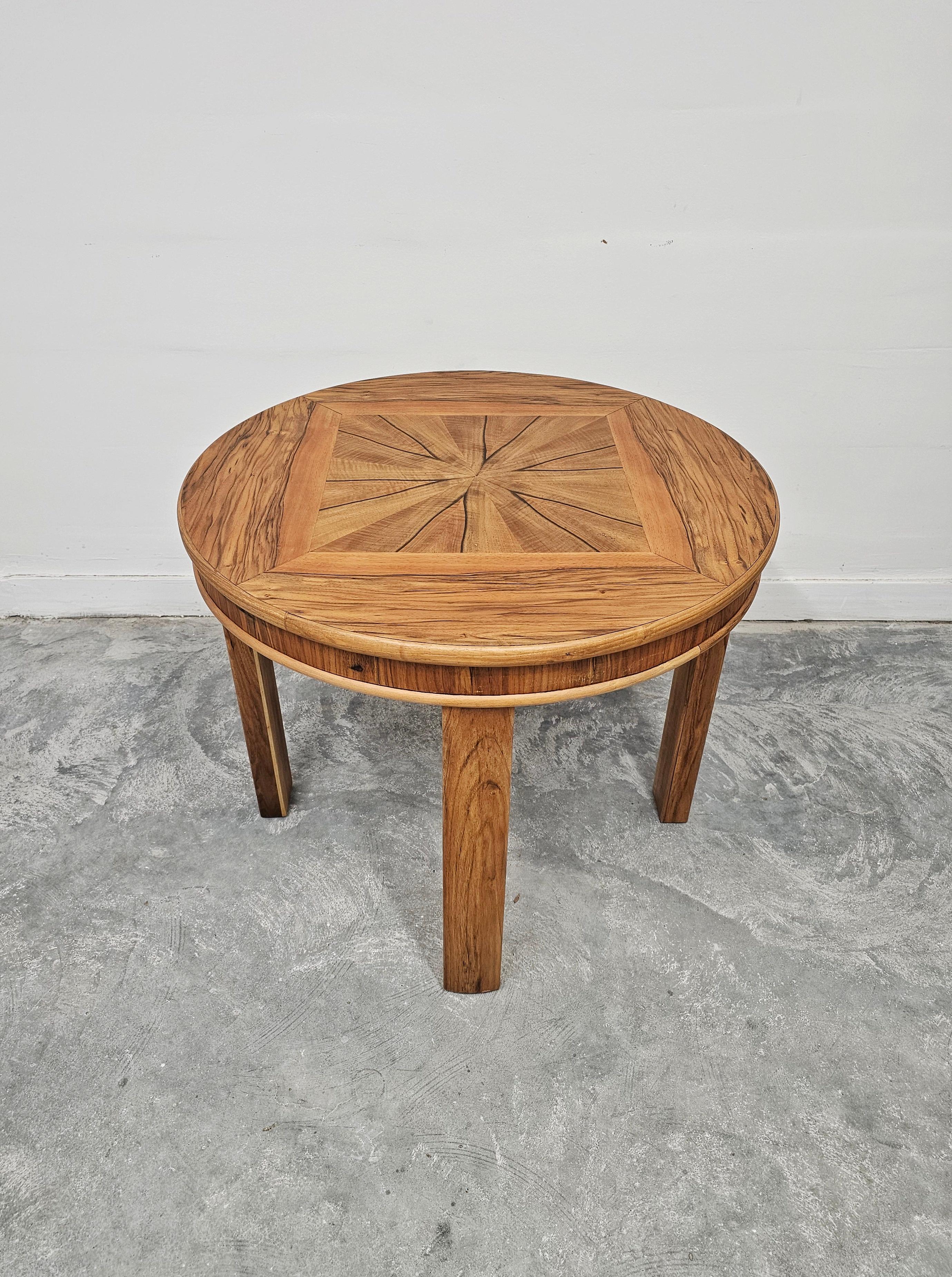 Art Deco Round Side Table in Walnut 1930s