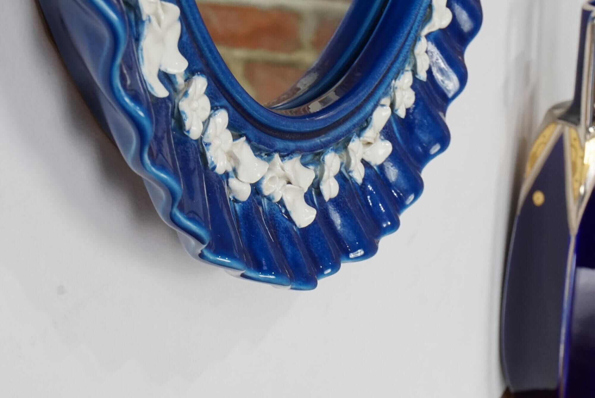 Antique mirror in porcelain from Italy - 64x50cm