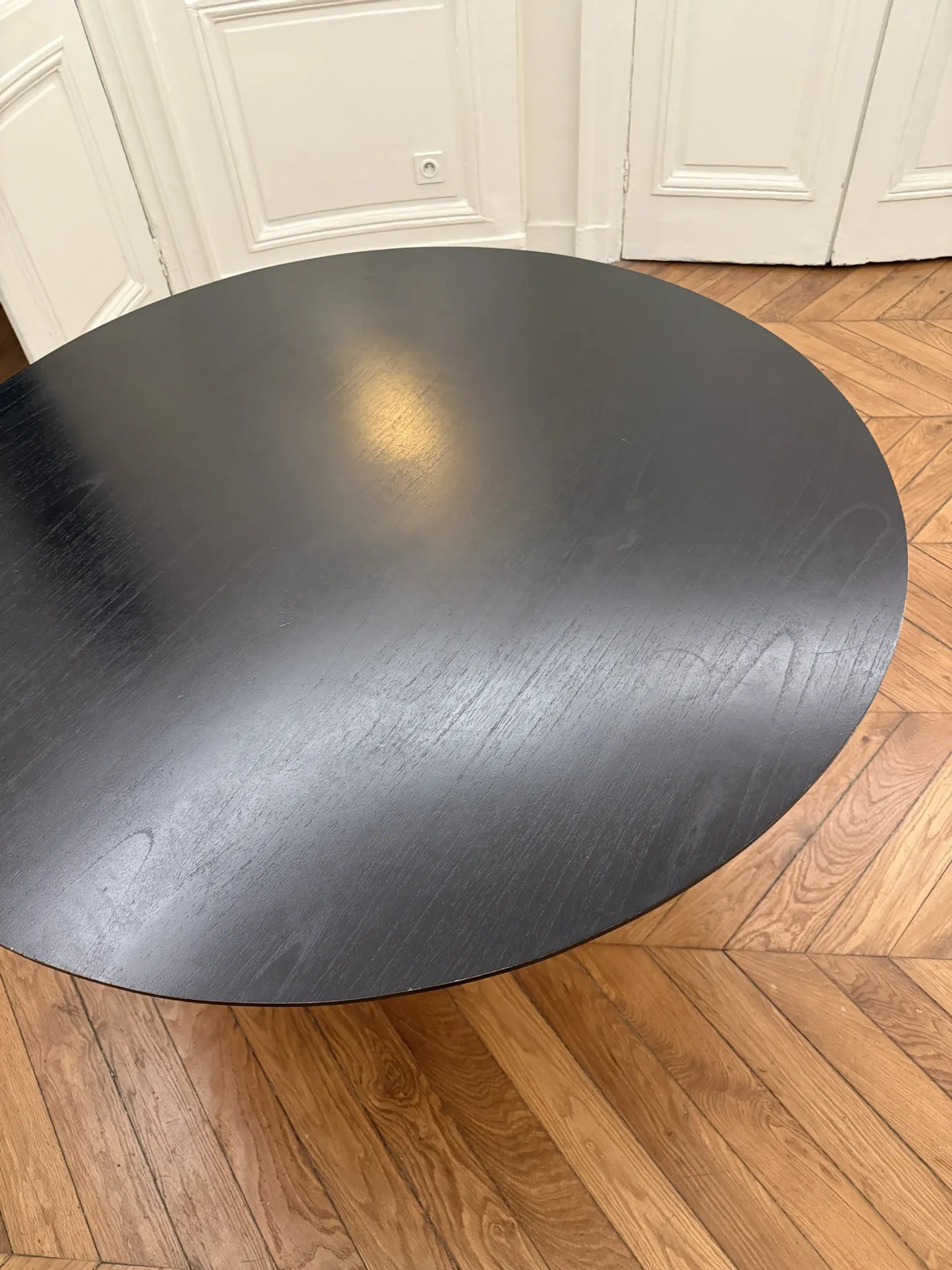 Round table HK living 140cm black