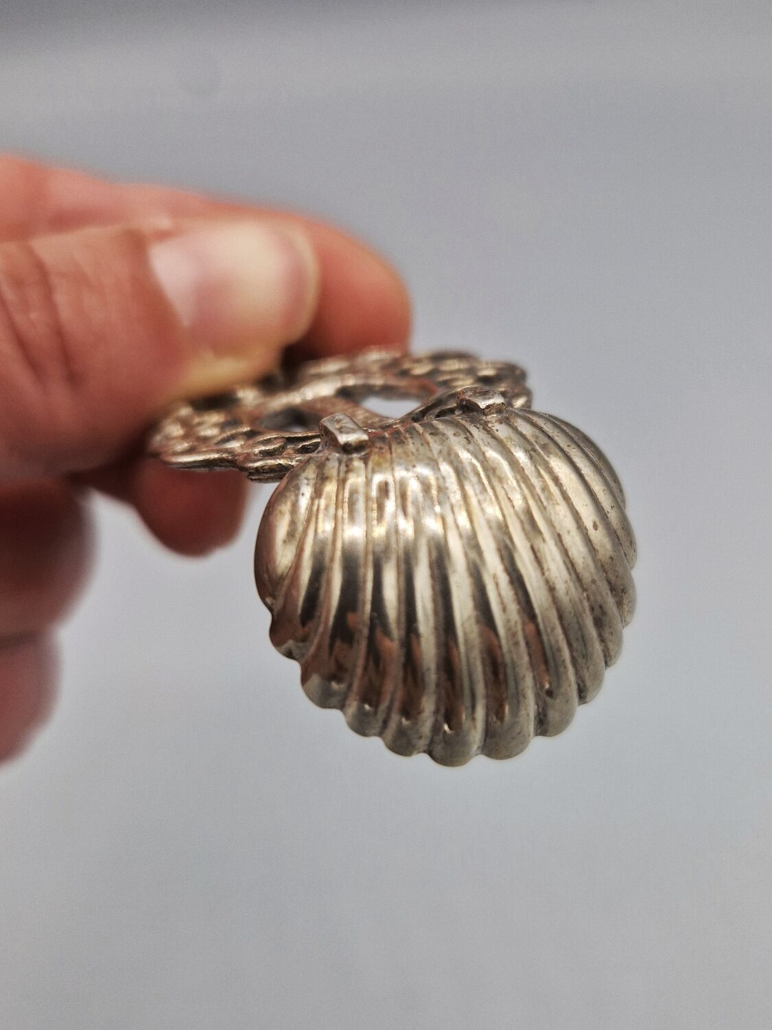 Cuillère coquille en argent 800 religieuse Italie Padoue années 1950