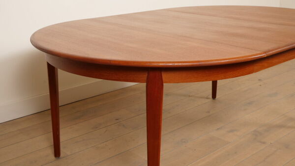 Table à manger ronde vintage   extensible   teck   125 - 185 cm