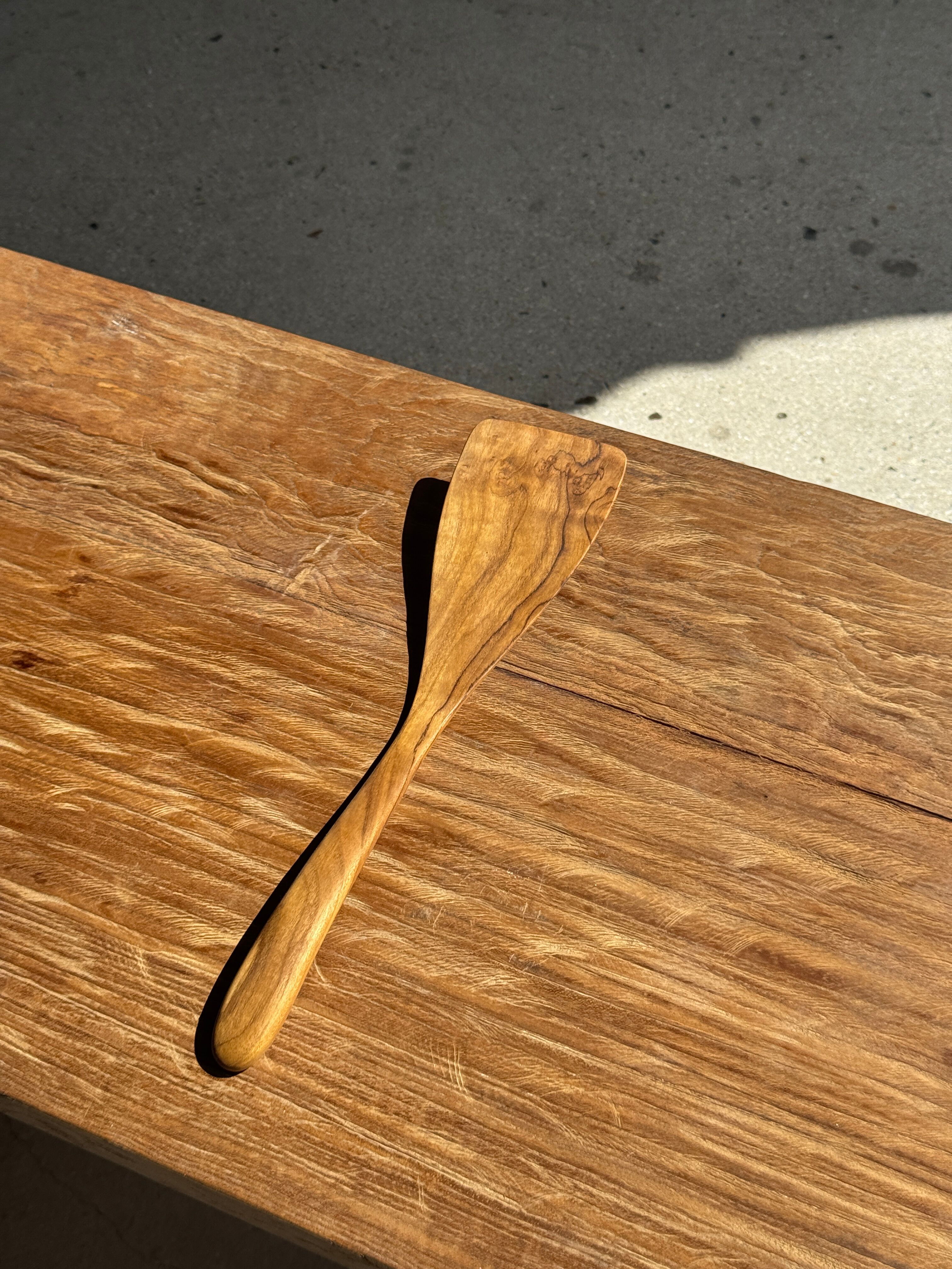 Spatula, teak kitchen utensil L32 W8