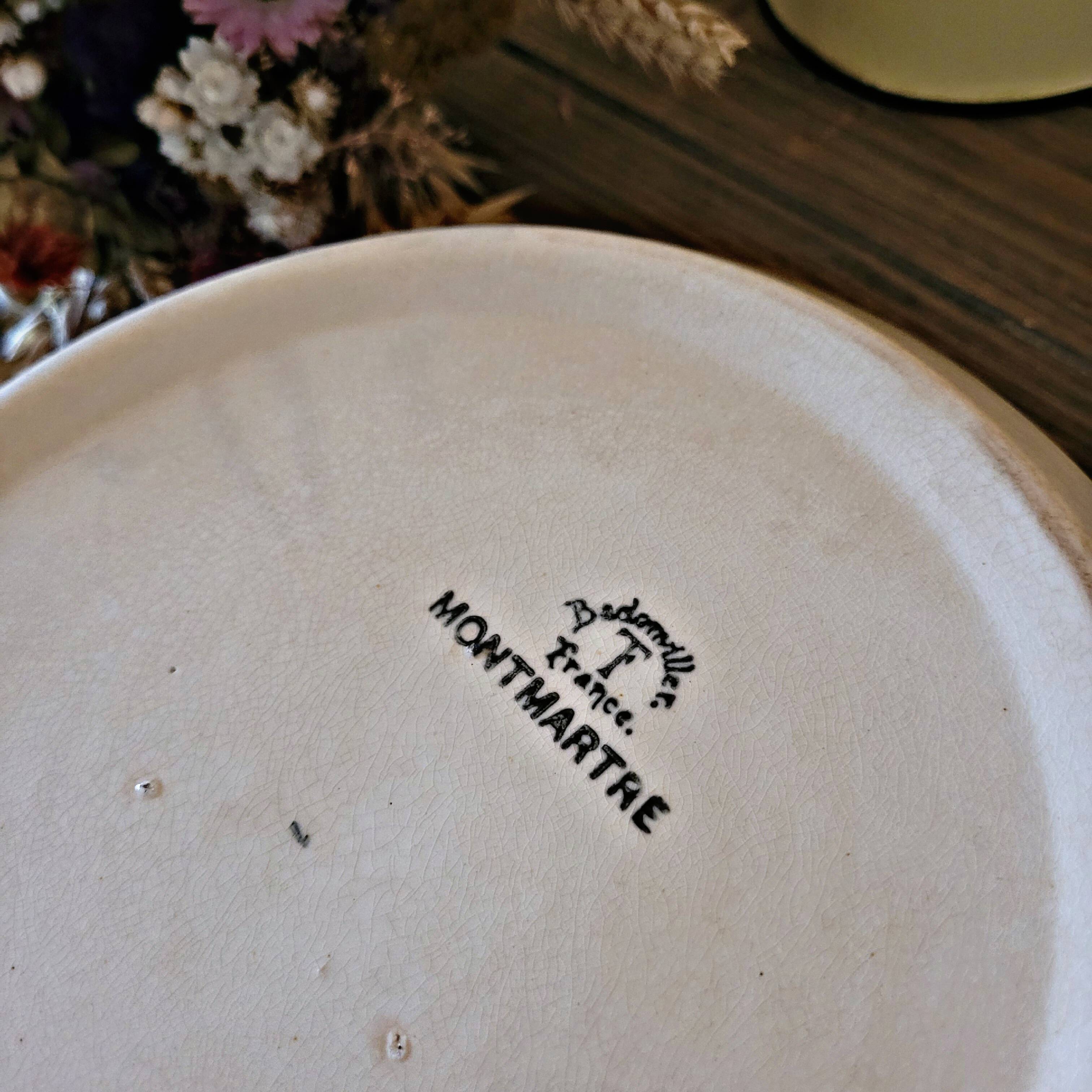 Badonviller Montmartre dish with lid