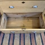 Antique chest of drawers