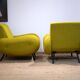 Paire de fauteuils bas style années 60–70