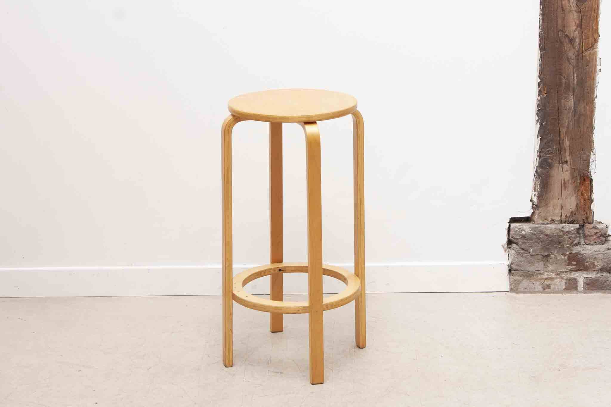 Tabouret de bar Ikea vintage en bois