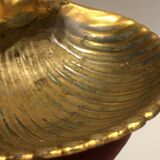 Empty gilded bronze pocket in the shape of a shell