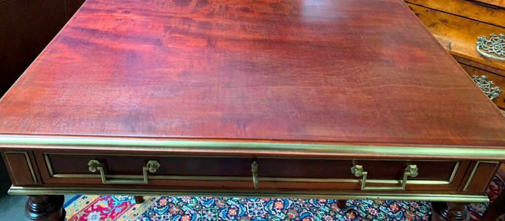 Desk of the Ladies of the Napoleon III era
