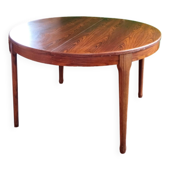 Extendable rosewood table