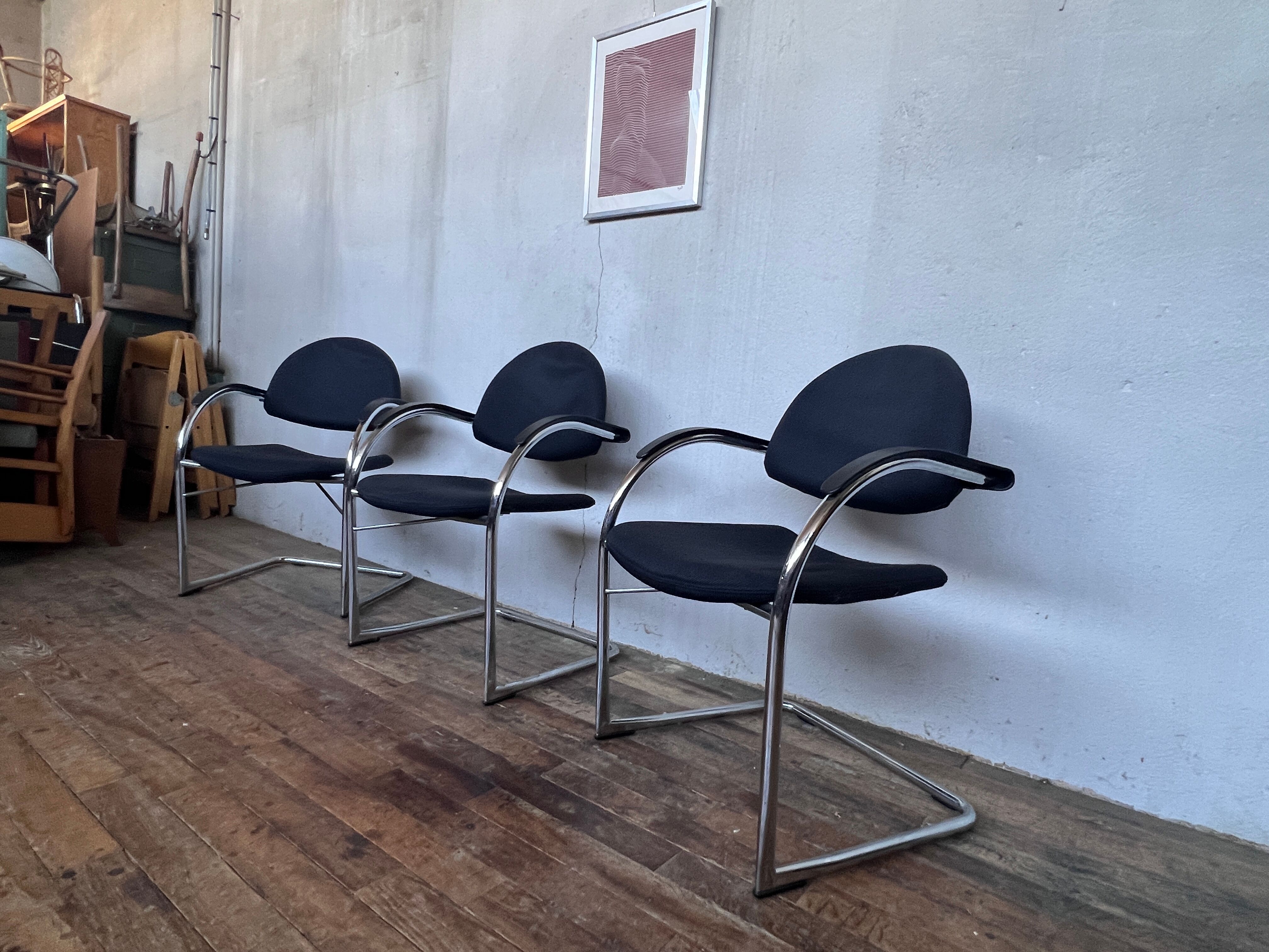 Trio de fauteuis Vitra