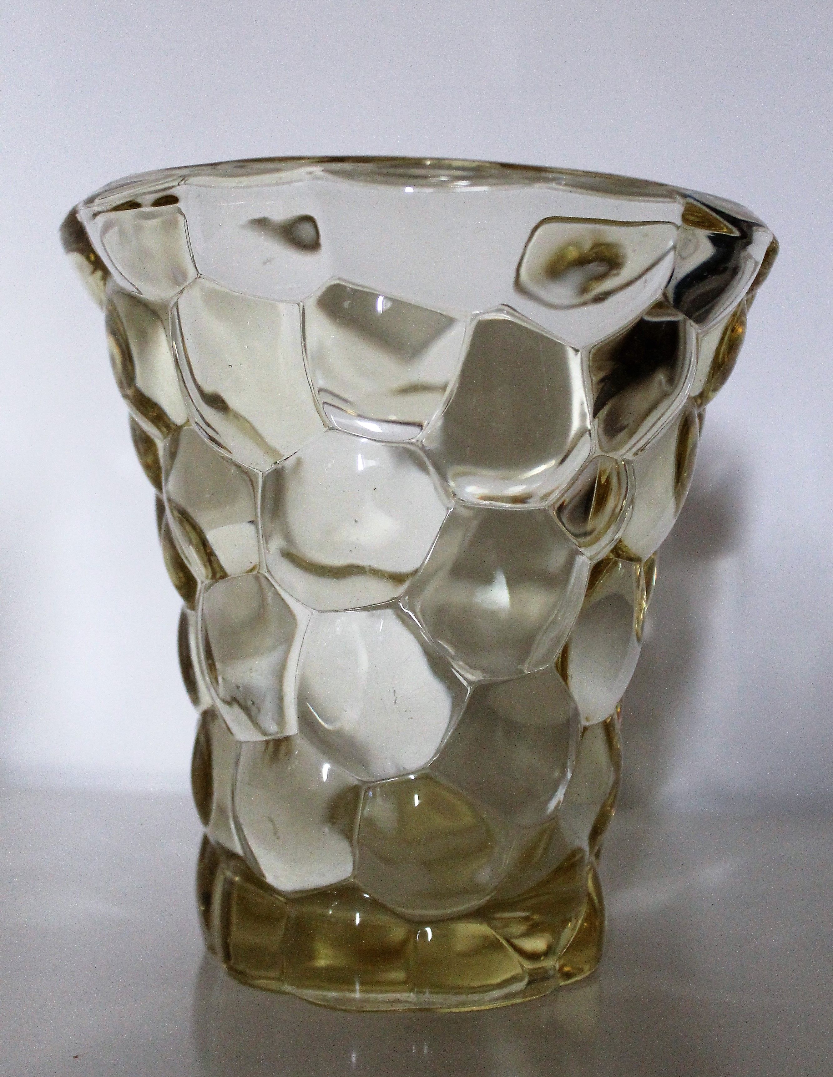 Pierre d'Avesn (1901 - 1990) pair of art deco "honeycomb" vase
