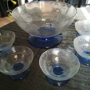 Set including 1 salad bowl and 5 fruit bowls in Daum Nancy crystal from the 40s