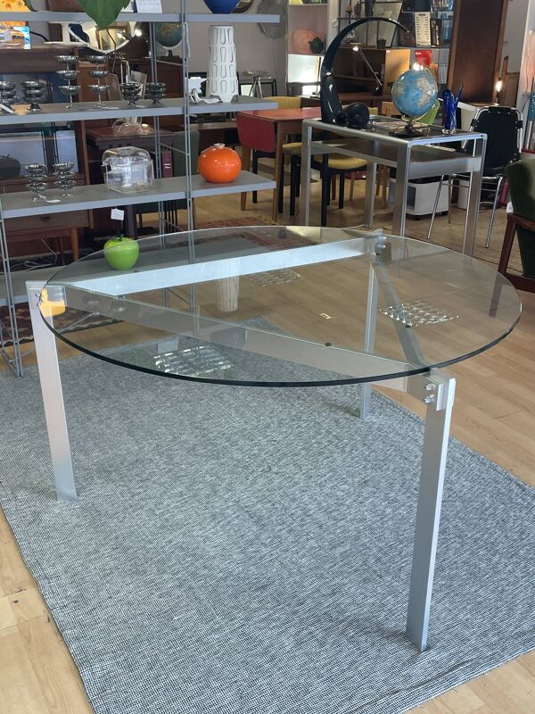 Table à manger ronde plateau en verre & structure triangle en métal brossé